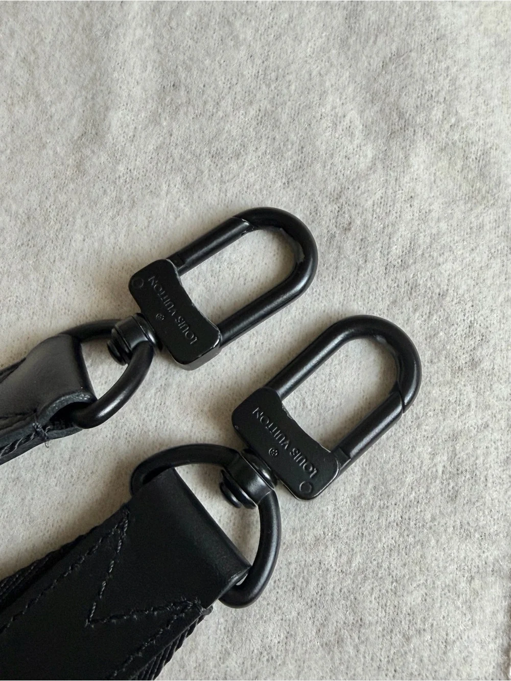 LOUIS VUITTON Monogram Shadow Leather Duo Messenger Bag -Noir
